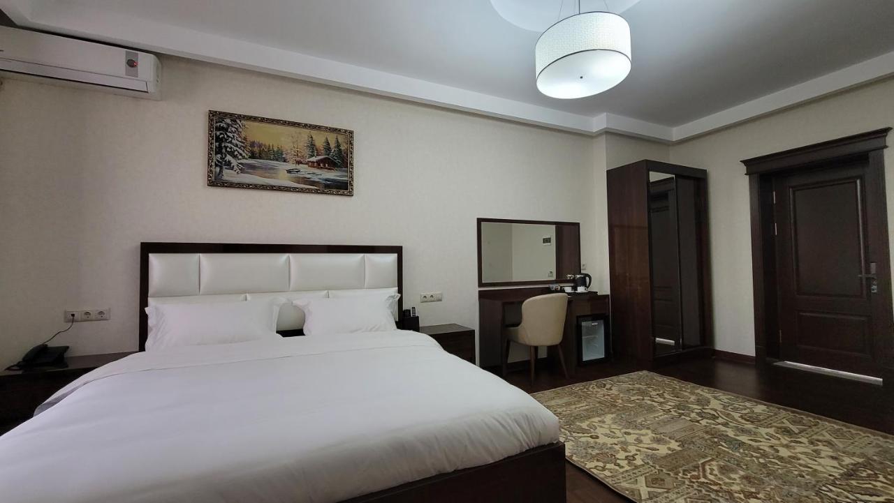 Hotel Ayni Dushanbe Esterno foto