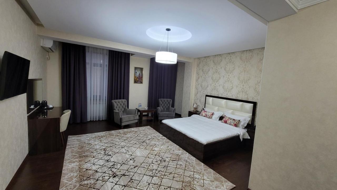 Hotel Ayni Dushanbe Esterno foto