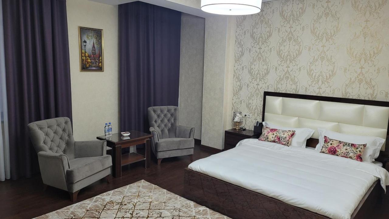 Hotel Ayni Dushanbe Esterno foto